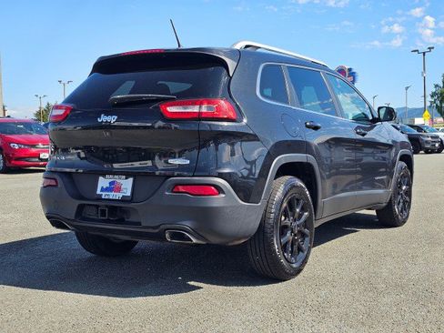 Used 2015 Jeep Cherokee Latitude w/ Trailer Tow Group AWD/4WD image 3