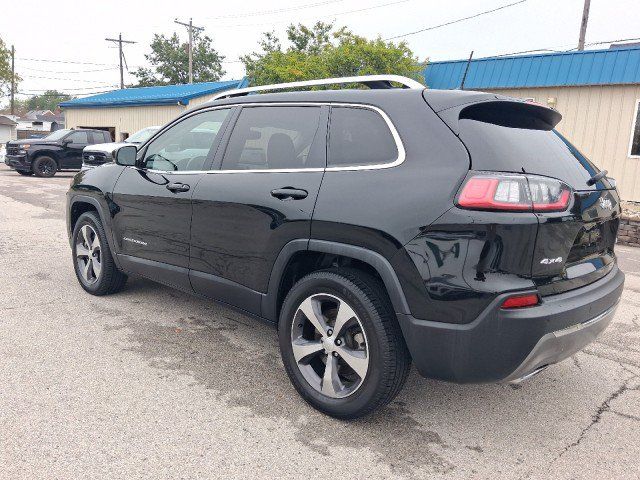 Used 2019 Jeep Cherokee Limited w/ Luxury Group AWD/4WD image 7