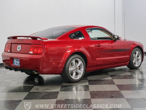 Used 2007 Ford Mustang GT image 11