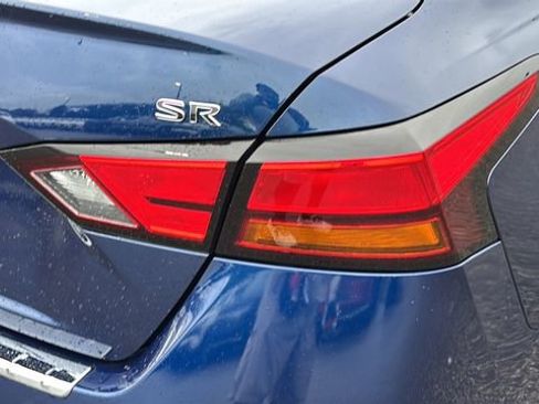Used 2022 Nissan Altima 2.5 SR image 21