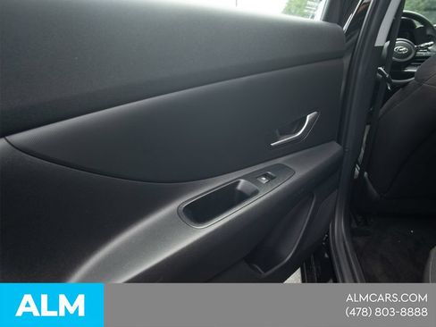 Used 2023 Hyundai Elantra SEL FWD image 18