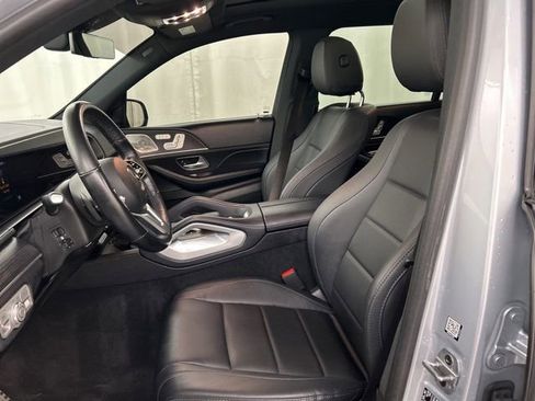 Used 2023 Mercedes-Benz GLS 450 4MATIC w/ AMG Line Exterior image 4