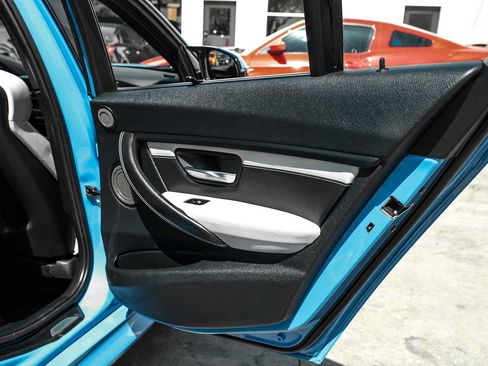 Used 2015 BMW M3 RWD image 44