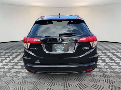 Used 2019 Honda HR-V Sport image 6