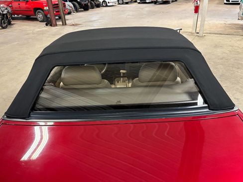 Used 1993 Cadillac Allante FWD image 31