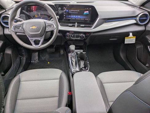 New 2026 Chevrolet Trax LT w/ Sunroof Package image 22