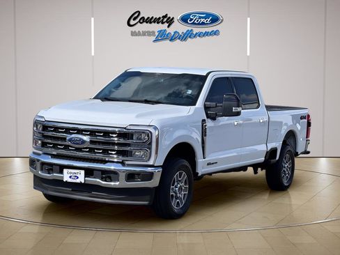 Used 2024 Ford F250 Lariat image 2