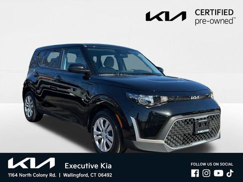 Certified 2025 Kia Soul LX image 1