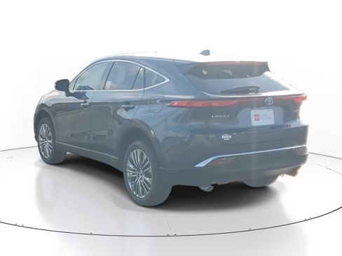 Used 2024 Toyota Venza Limited image 3