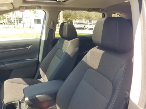 Used 2024 Honda CR-V EX image 17