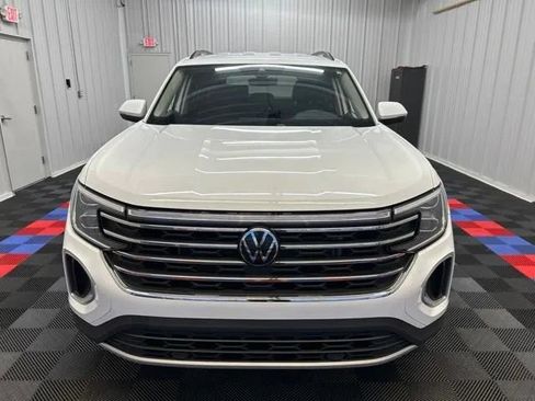 Used 2024 Volkswagen Atlas SE AWD/4WD image 7
