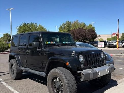 Used 2015 Jeep Wrangler Unlimited Sahara w/ Connectivity Group AWD/4WD image 6