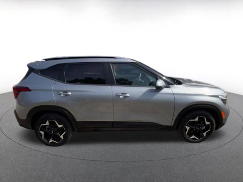 Used 2025 Kia Seltos S FWD image 16