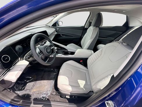 Used 2021 Hyundai Elantra Limited FWD image 22