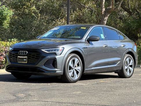Certified 2024 Audi Q8 e-tron Premium AWD/4WD image 11