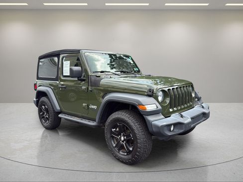 Used 2020 Jeep Wrangler Sport AWD/4WD image 4