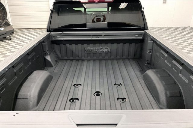 Used 2022 Chevrolet Silverado 3500 High Country AWD/4WD image 34