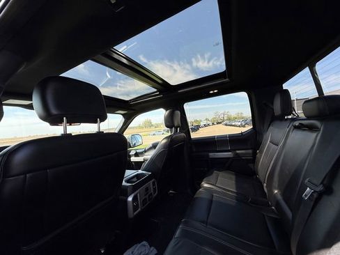 Used 2019 Ford F150 Lariat w/ Equipment Group 502A Luxury AWD/4WD image 31