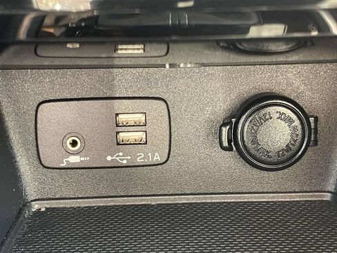 Used 2019 Subaru Forester Touring AWD/4WD image 22