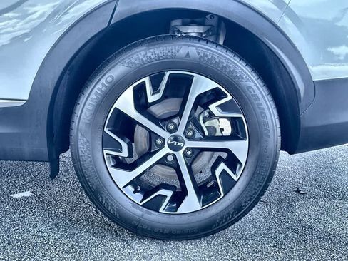 Certified 2025 Kia Sportage EX FWD image 11