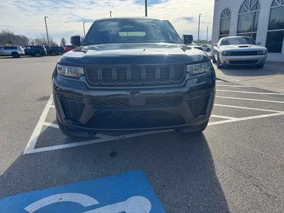 New 2026 Jeep Grand Cherokee Altitude