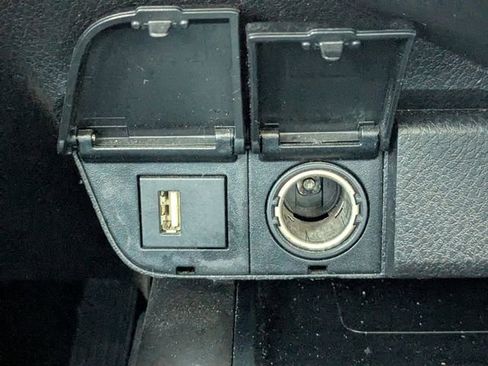 Used 2021 Toyota Camry XSE w/ Navigation Package FWD image 33