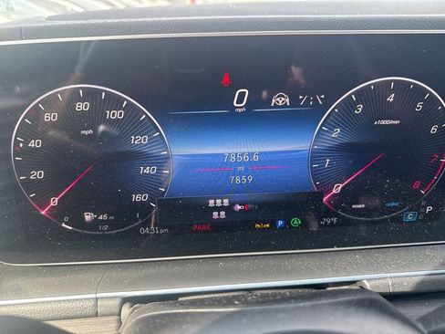 Used 2026 Mercedes-Benz GLS 450 4MATIC image 9