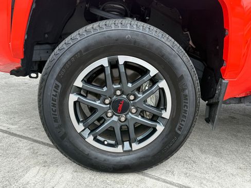Used 2024 Toyota Tacoma TRD Sport AWD/4WD image 9