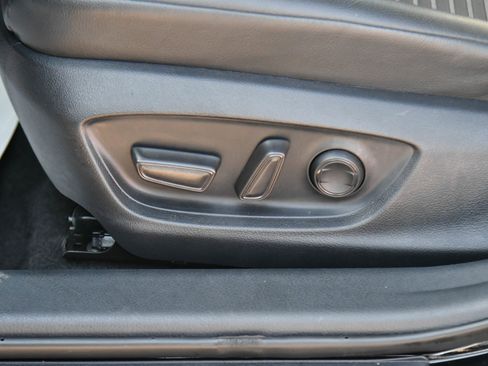 Used 2023 Toyota Camry SE FWD image 17