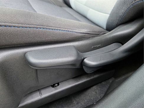 Certified 2025 Chevrolet Trax LS image 18