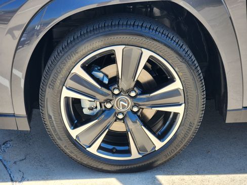 New 2026 Lexus UX 300h FWD image 6