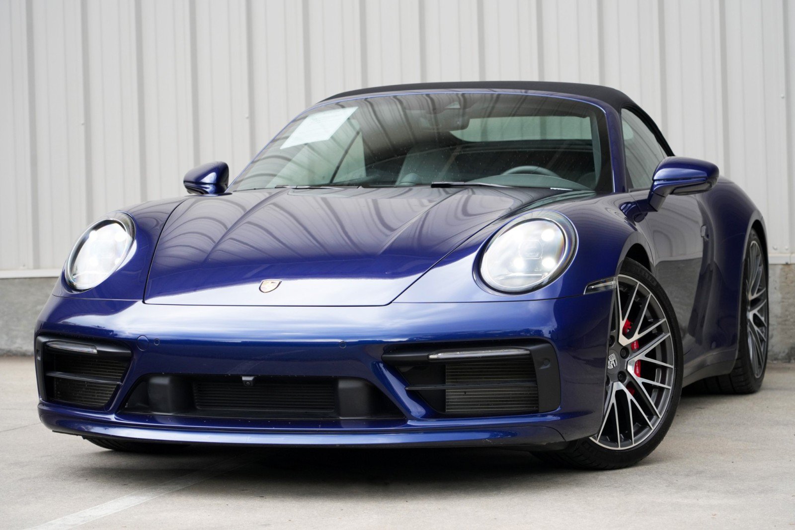 Used 2024 Porsche 911 Carrera S RWD image 3