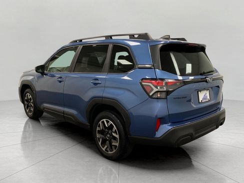 Used 2025 Subaru Forester Premium AWD/4WD image 7