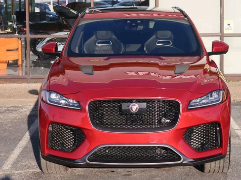 Used 2020 Jaguar F-PACE SVR image 4