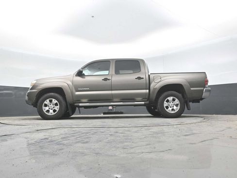Used 2013 Toyota Tacoma PreRunner w/ SR5 Pkg RWD image 25