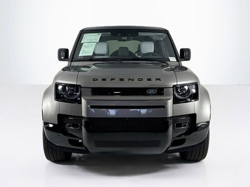Used 2025 Land Rover Defender 110 X-Dynamic SE AWD/4WD image 8