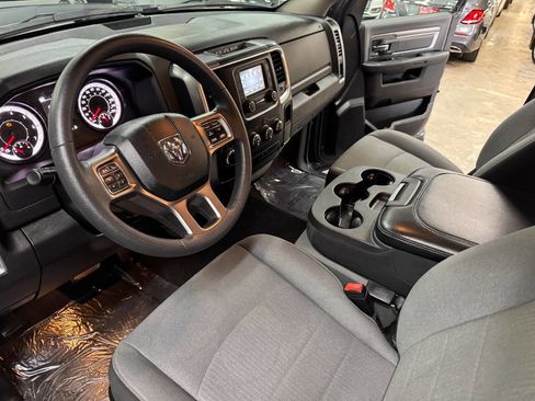 Used 2024 RAM 1500 Classic SLT image 31