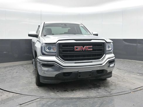 Used 2019 GMC Sierra 1500 Limited w/ Sierra Convenience Package AWD/4WD image 6
