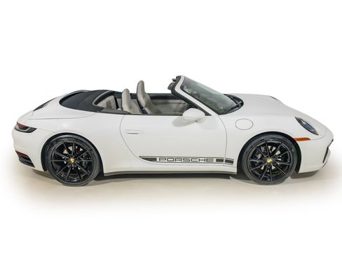 Used 2022 Porsche 911 Carrera image 10