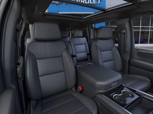 New 2026 Chevrolet Suburban RST AWD/4WD image 16