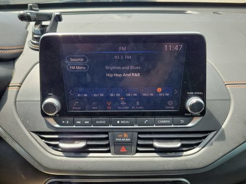 Used 2019 Nissan Altima 2.5 SR FWD image 20