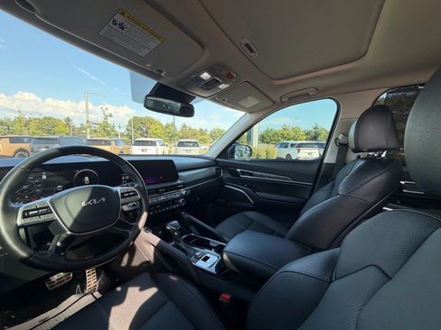 Used 2023 Kia Telluride SX AWD/4WD image 9