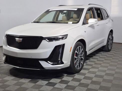 Used 2024 Cadillac XT6 Sport w/ Platinum Package image 3
