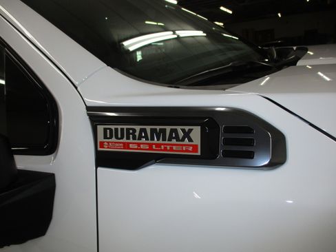 New 2026 GMC Sierra 2500 AT4 w/ AT4 Premium Plus Package AWD/4WD image 5