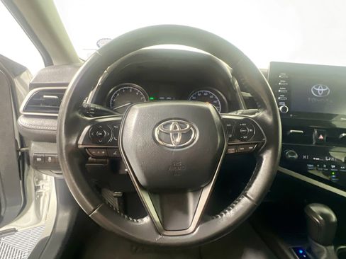 Used 2022 Toyota Camry SE image 17