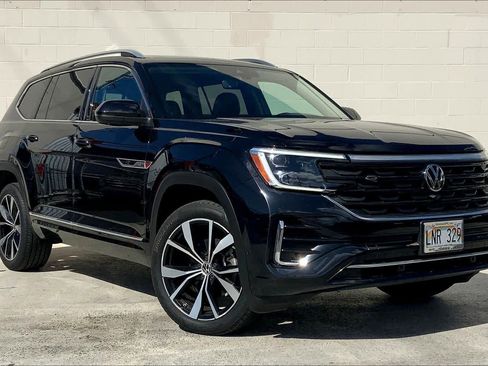 Used 2024 Volkswagen Atlas SEL Premium R-Line image 22