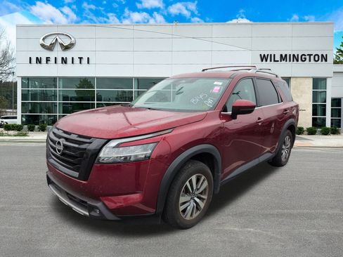 Used 2022 Nissan Pathfinder SL w/ SL Black Package image 1