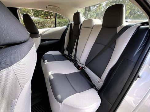 Used 2025 Toyota Corolla LE image 19