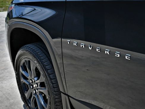 Used 2021 Chevrolet Traverse RS FWD image 11