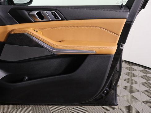 Used 2023 BMW X5 xDrive40i w/ M Sport Package image 27